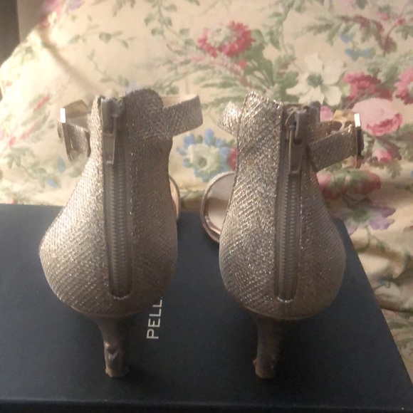 Pelle Moda Bette-TX Platinum Gold Woman’s size 10 dress shoe - Picture 4 of 9